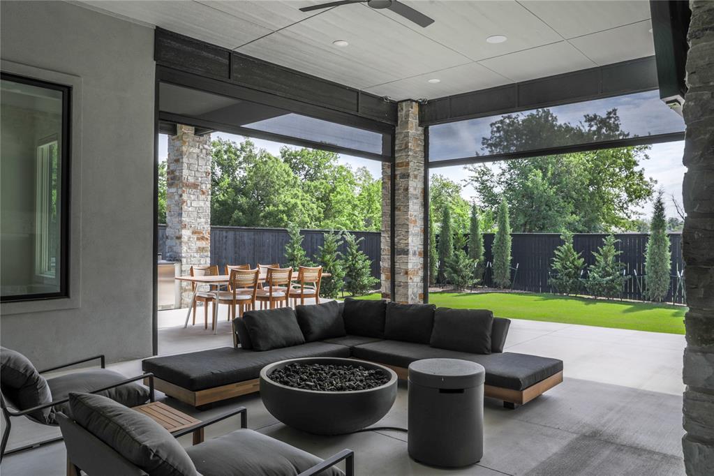 2826 Guilford Lane