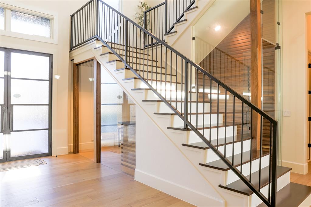 2826 Guilford Lane