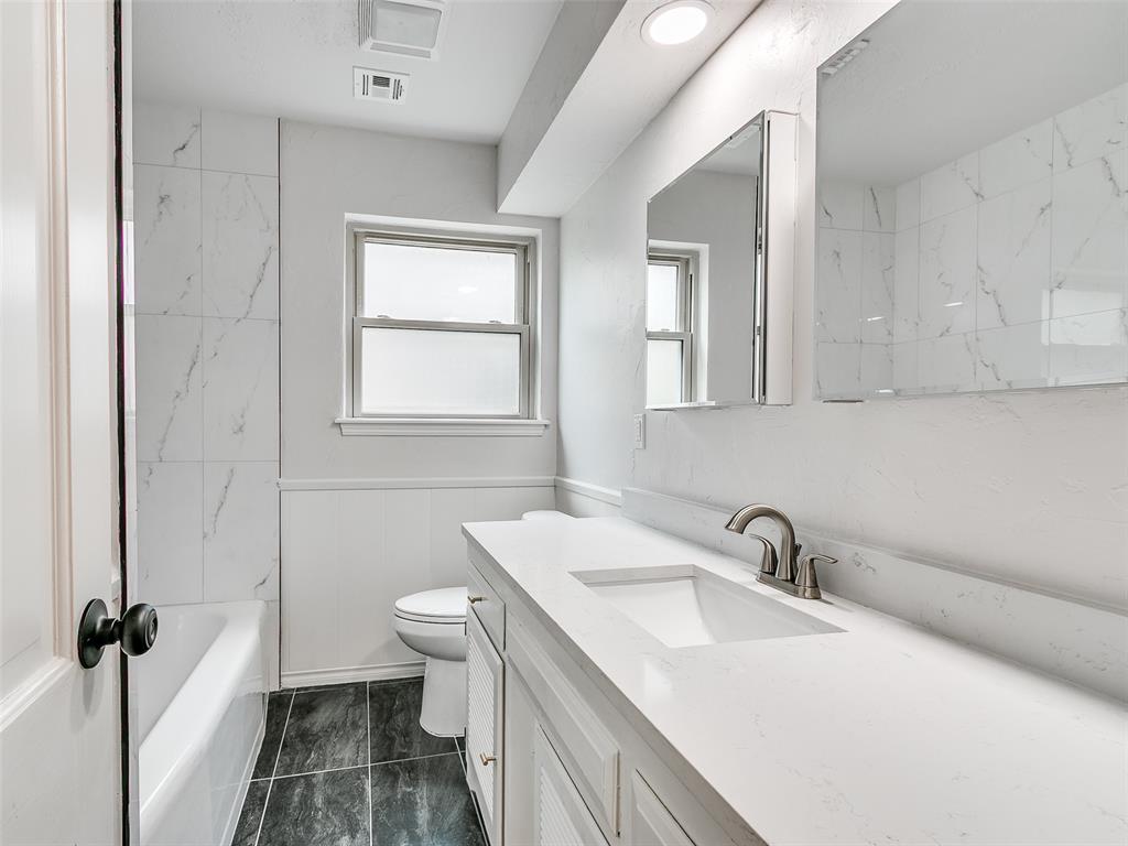2720 NW 55th Terrace