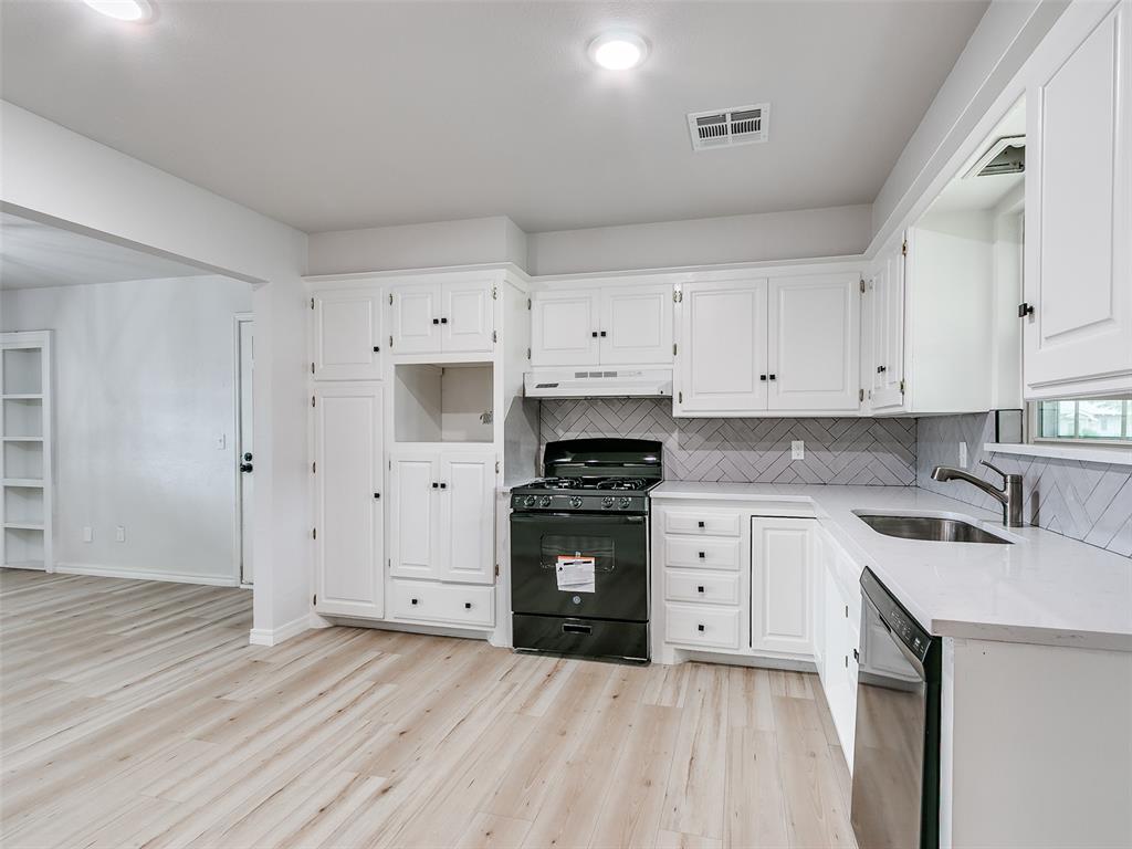 2720 NW 55th Terrace