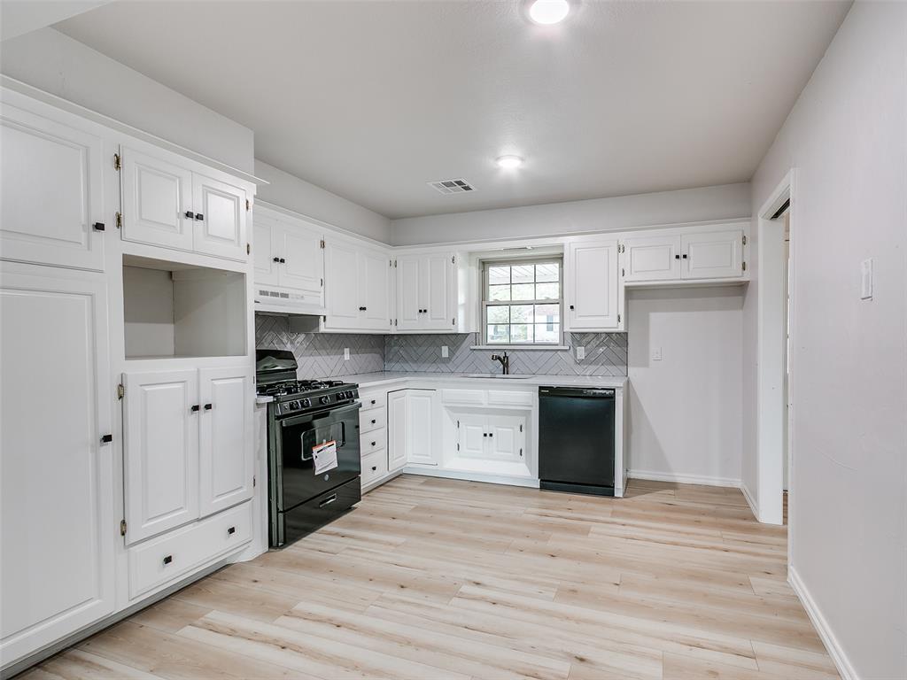 2720 NW 55th Terrace