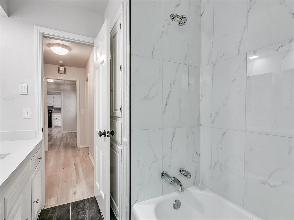 2720 NW 55th Terrace