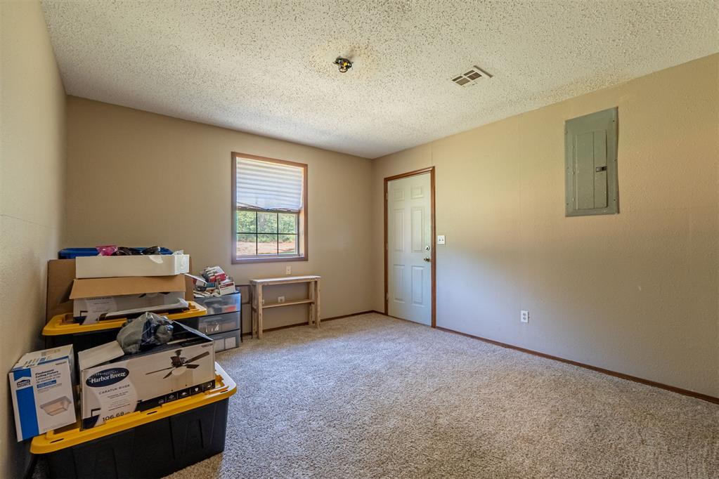 1200 E Kings Row