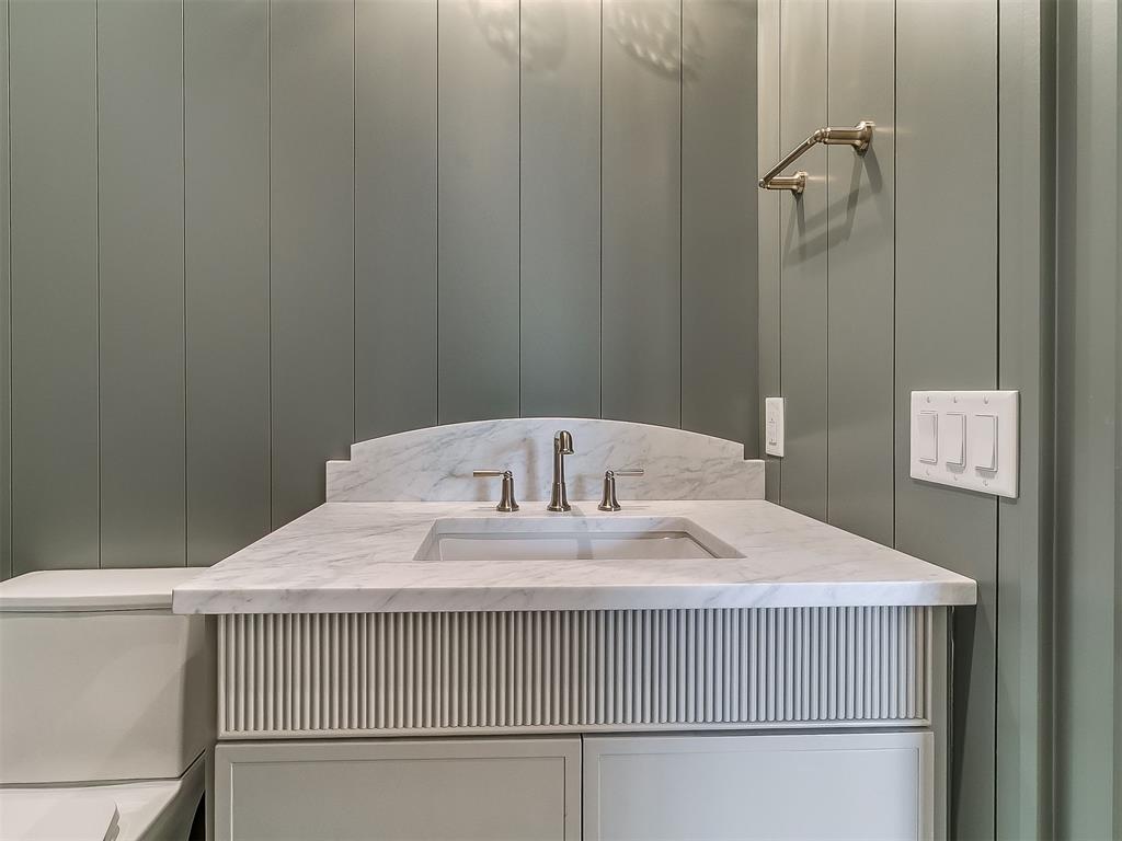 6109 NW 147th Street