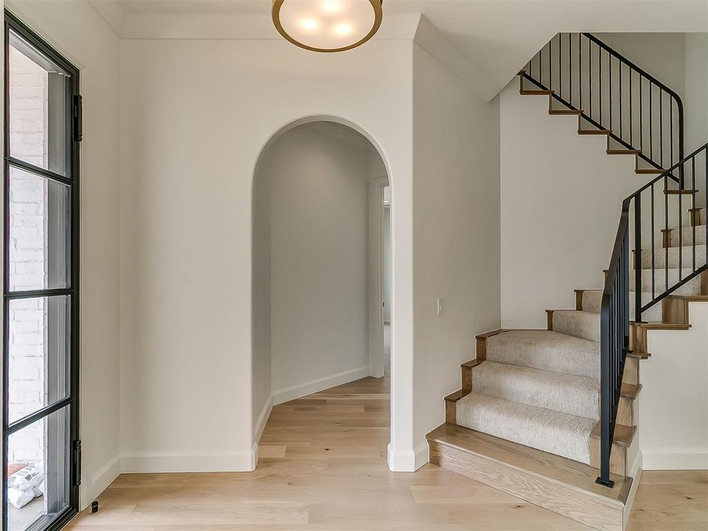 6109 NW 147th Street