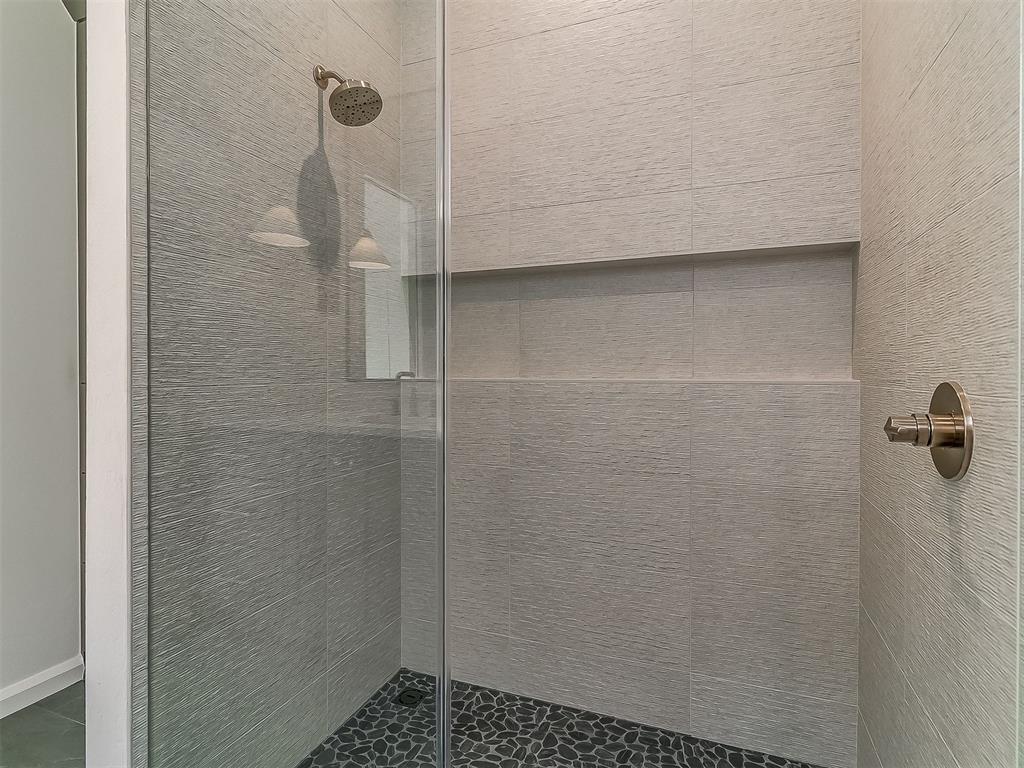 6109 NW 147th Street