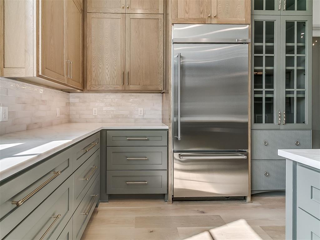 6109 NW 147th Street