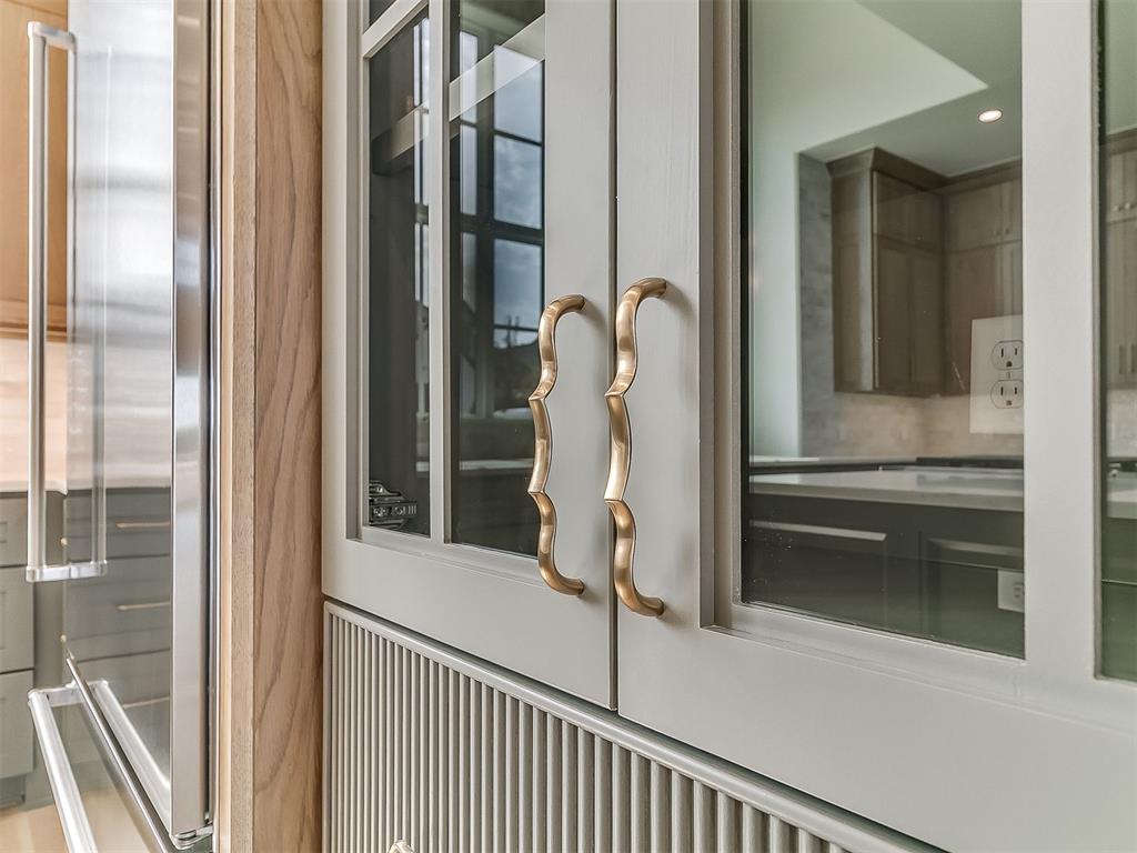 6109 NW 147th Street