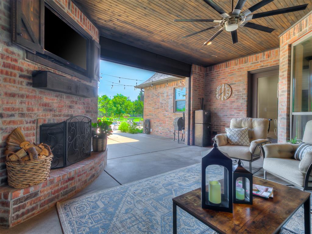 2627 S Loblolly Lane