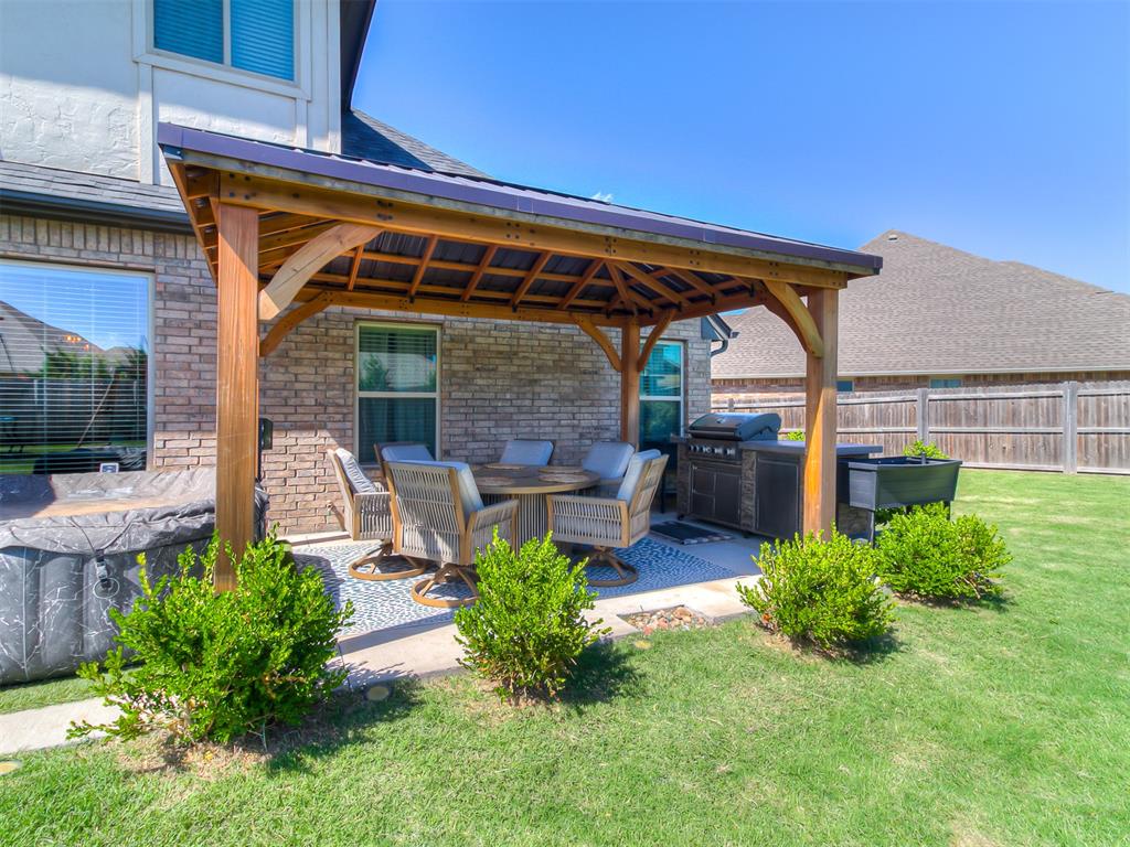 12801 Red Spruce Circle