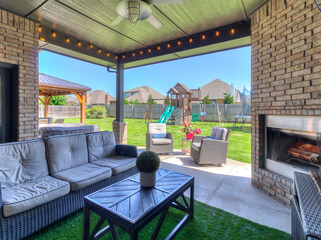 12801 Red Spruce Circle