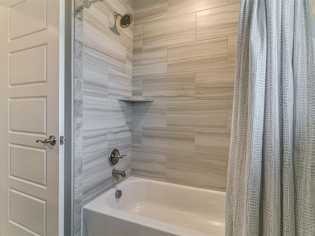 12801 Red Spruce Circle