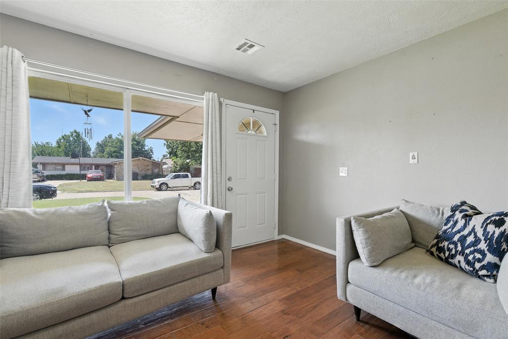 7525 NW 25th Terrace