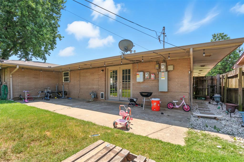 7525 NW 25th Terrace