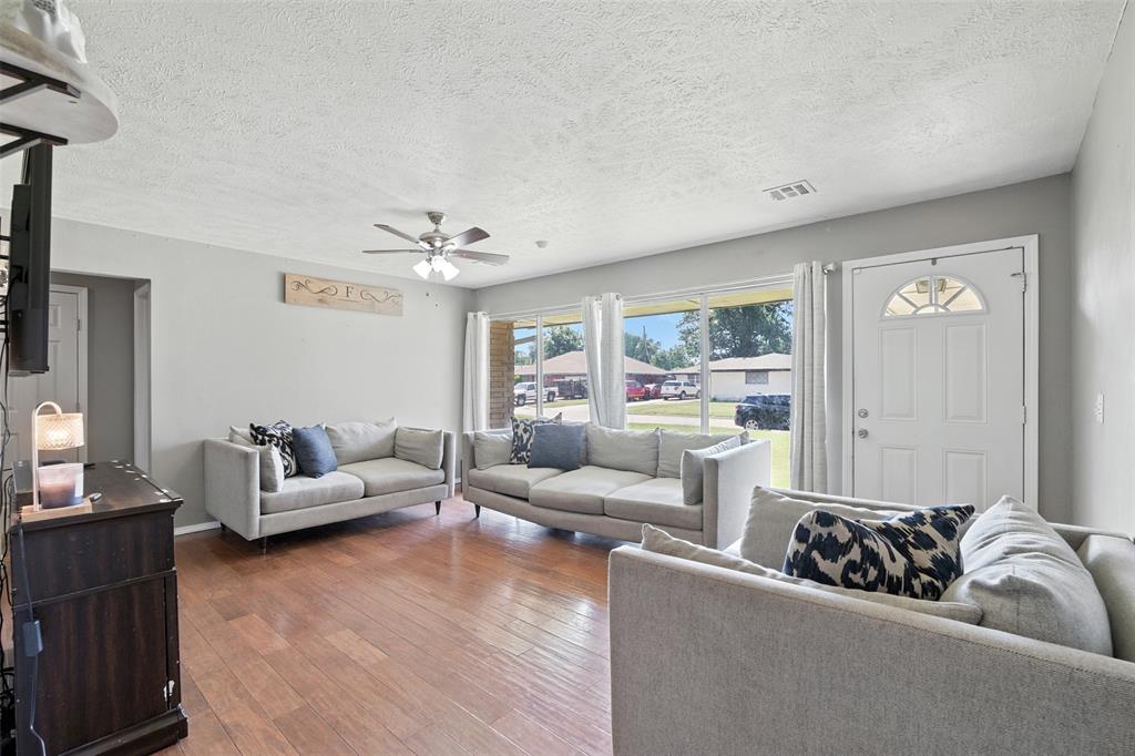 7525 NW 25th Terrace