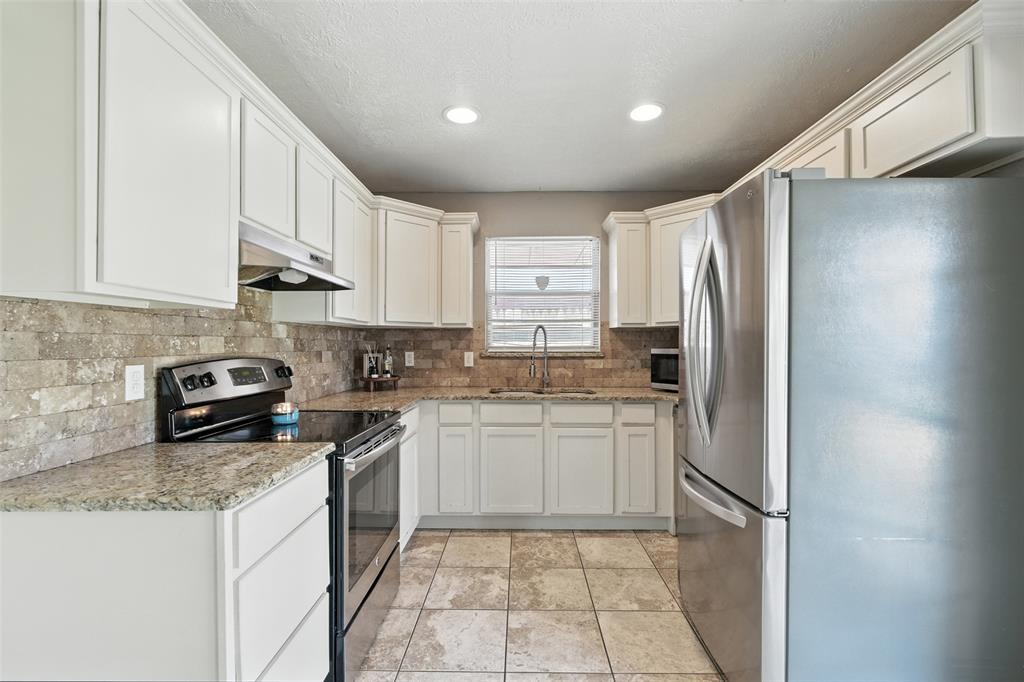 7525 NW 25th Terrace