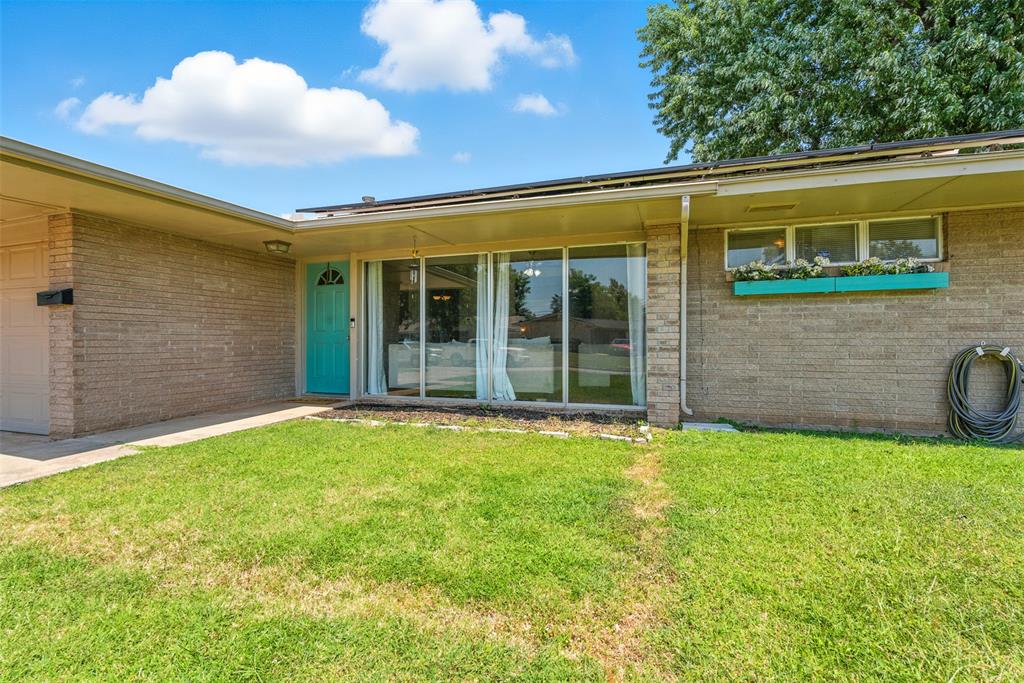 7525 NW 25th Terrace