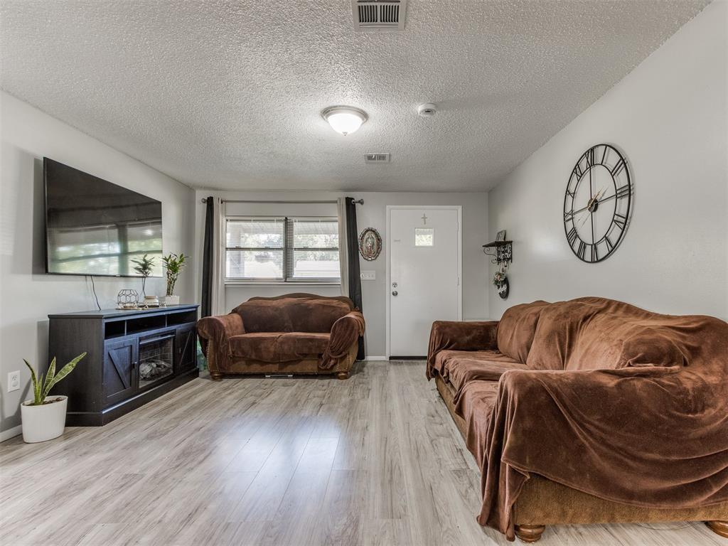 8209 NW 38th Street