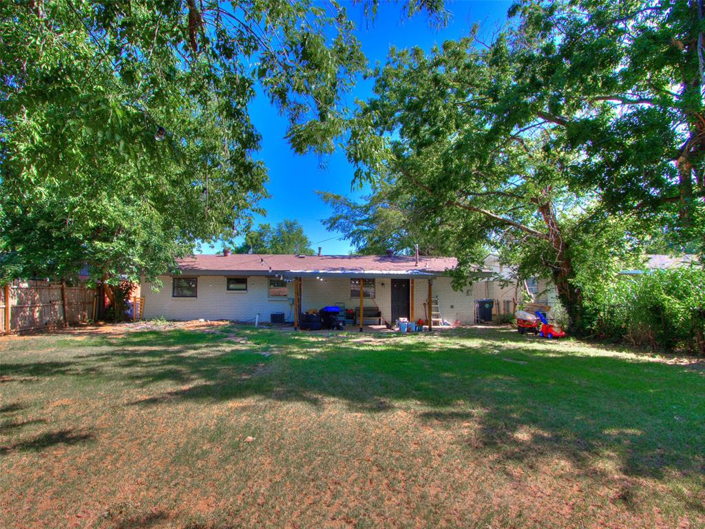 8209 NW 38th Street