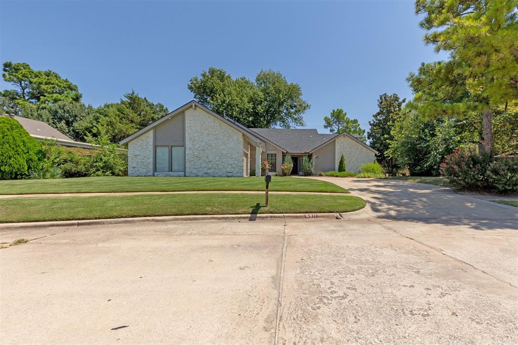 911 Thistlewood Drive