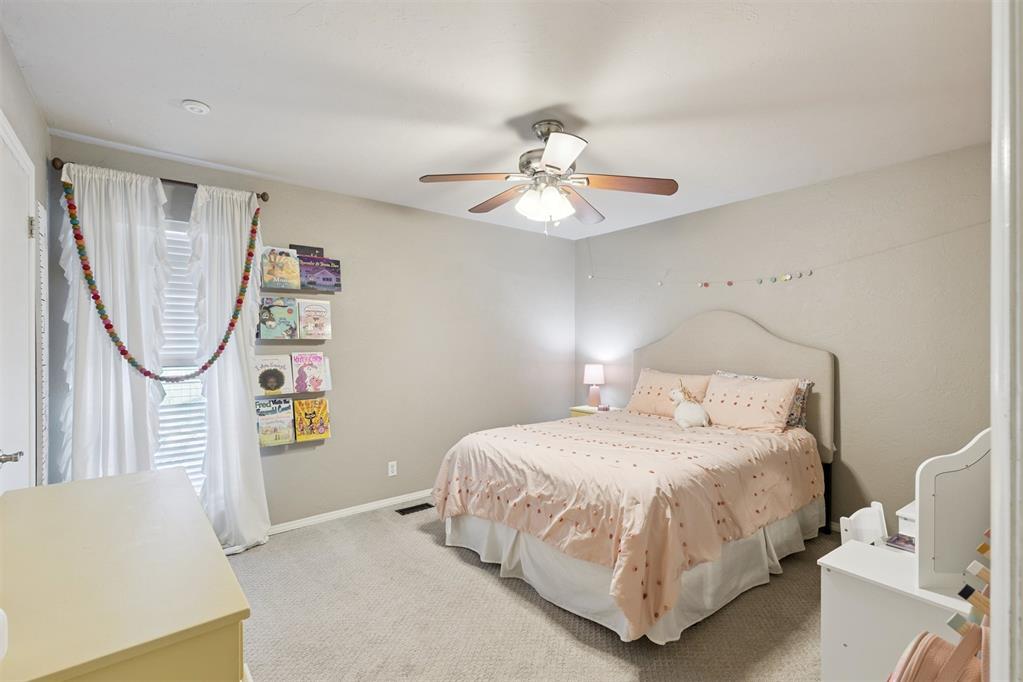 911 Thistlewood Drive