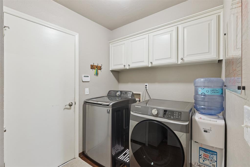 911 Thistlewood Drive