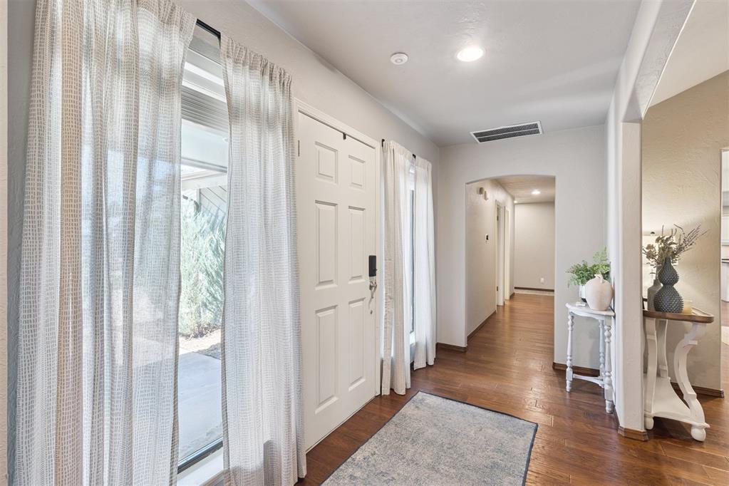 911 Thistlewood Drive