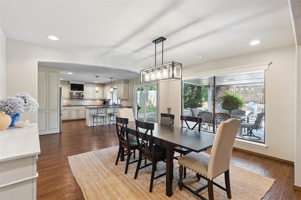 911 Thistlewood Drive