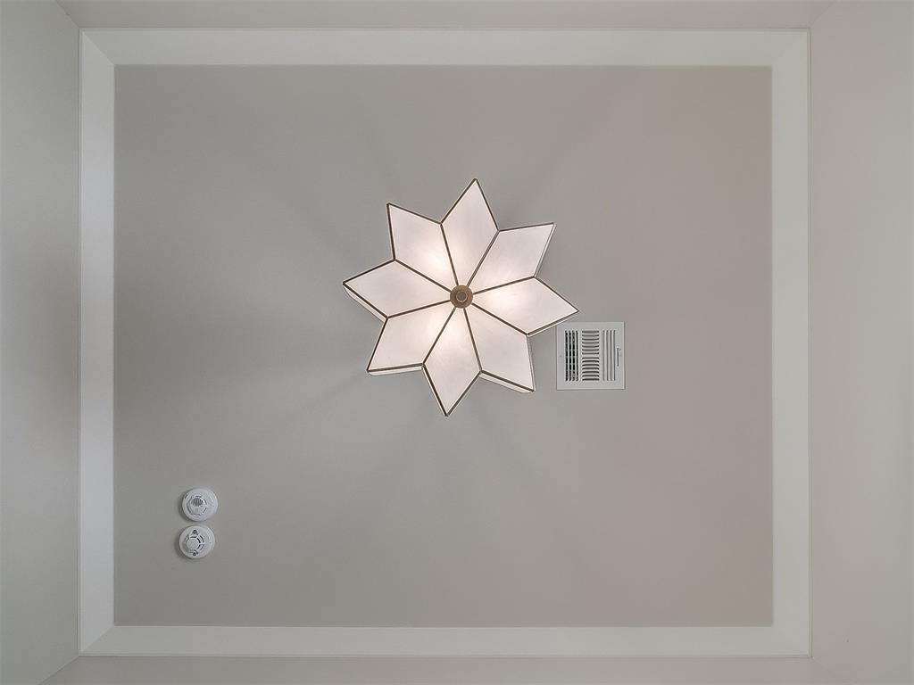 16405 Burgundy West Drive