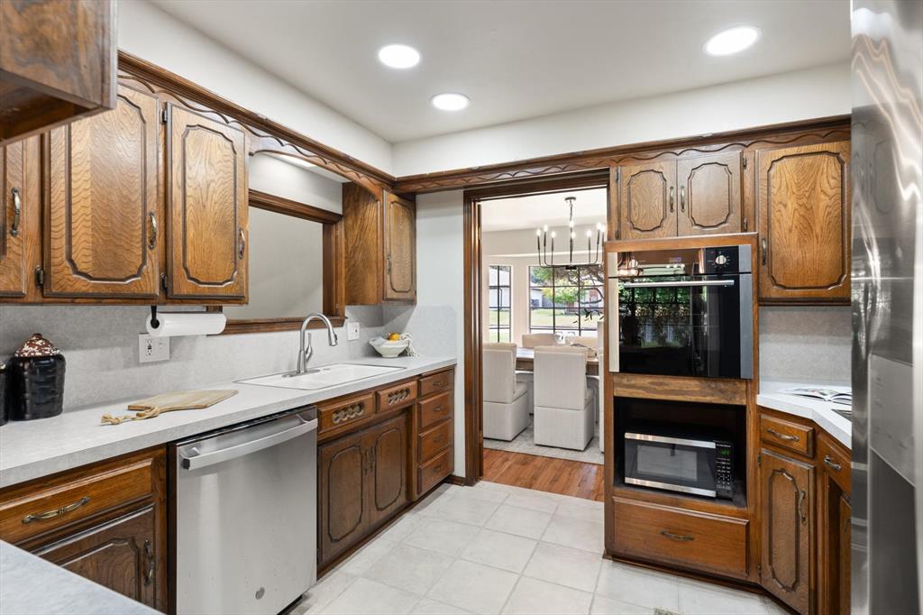 8405 NW 100th Street