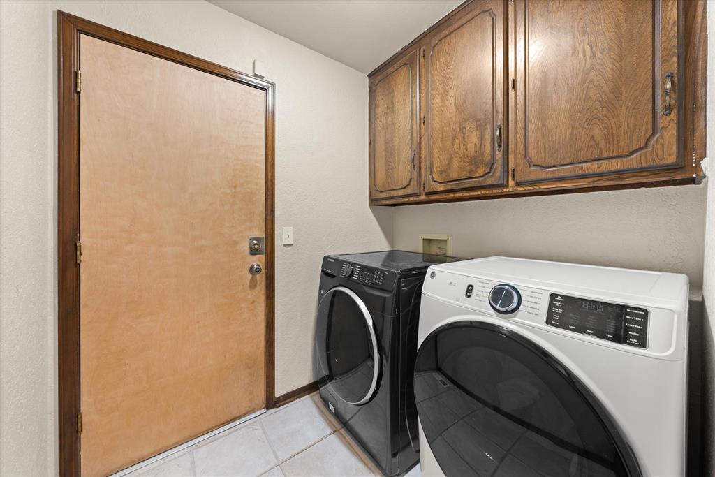 8405 NW 100th Street