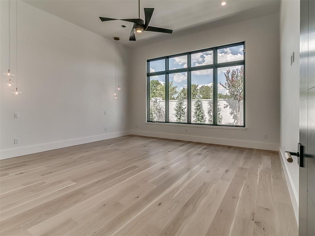 15713 Woodleaf Lane