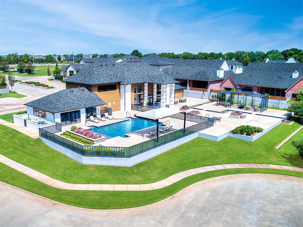 15713 Woodleaf Lane