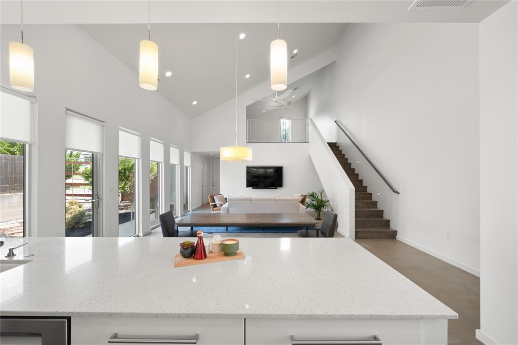 925 NW 8th Street