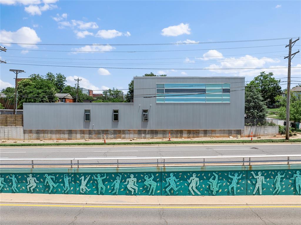 925 NW 8th Street