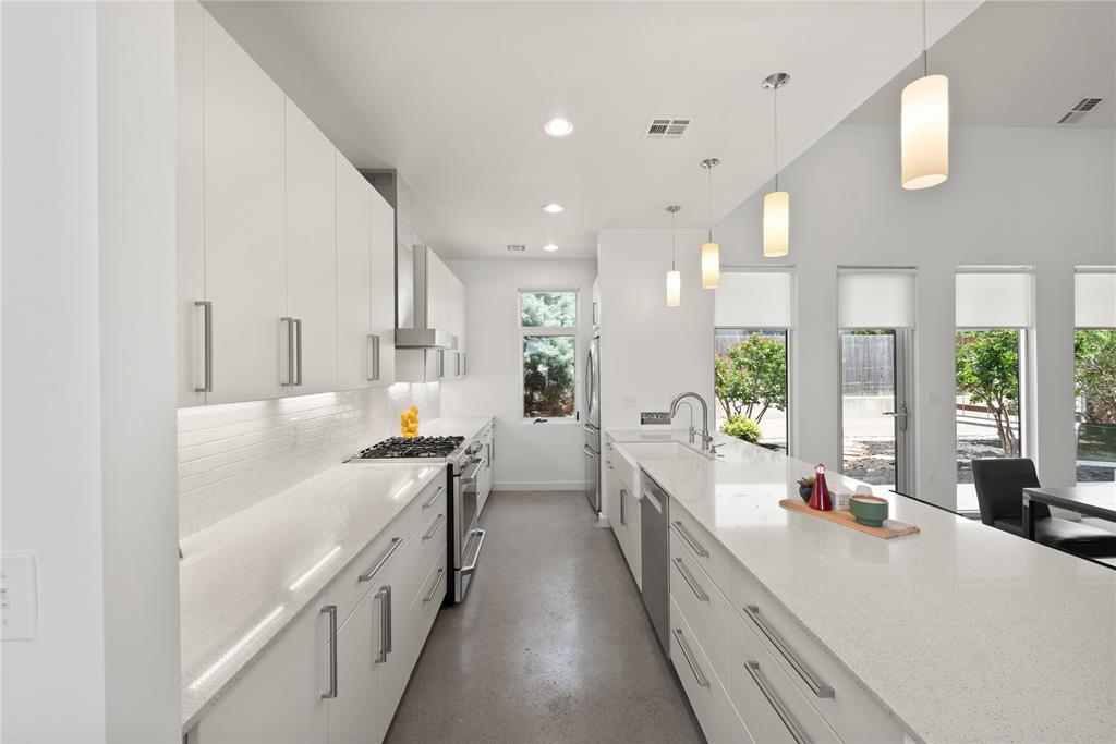 925 NW 8th Street
