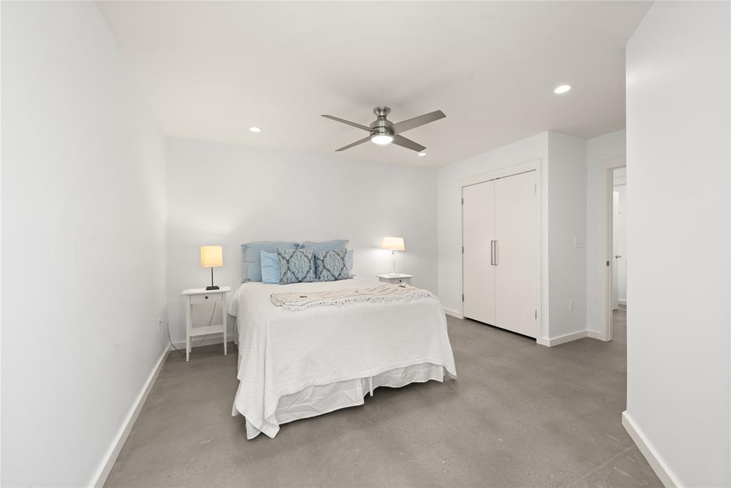 925 NW 8th Street