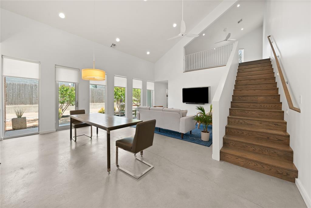 925 NW 8th Street