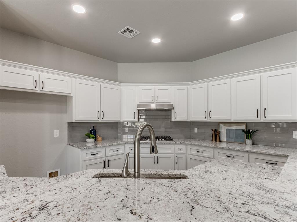 1129 Cambridge Drive