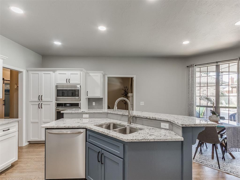 1129 Cambridge Drive