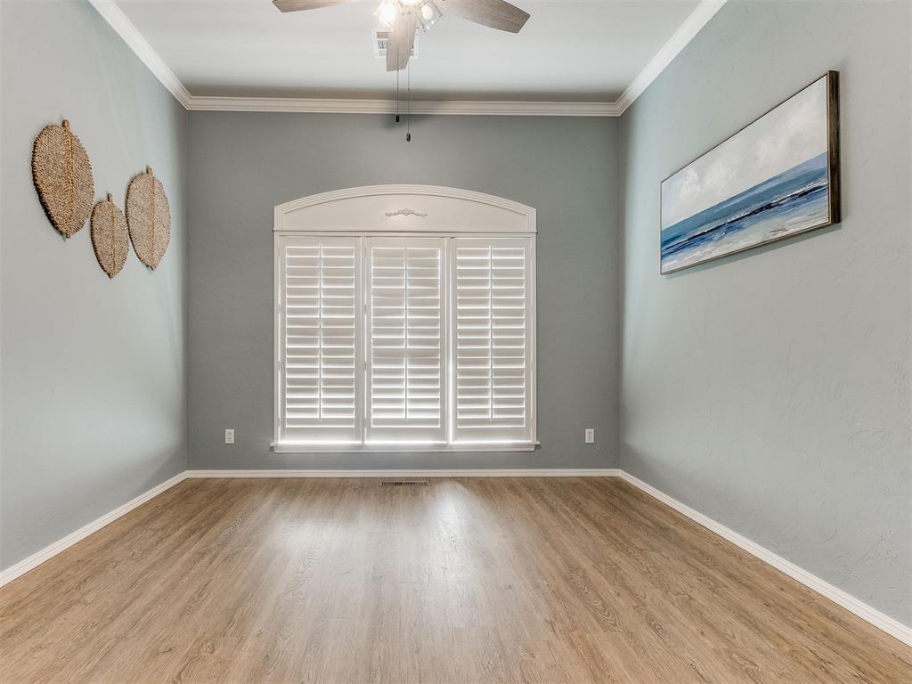 1129 Cambridge Drive