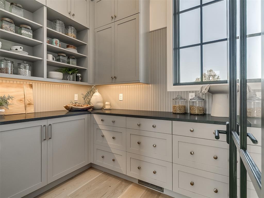 908 NW 157th Terrace