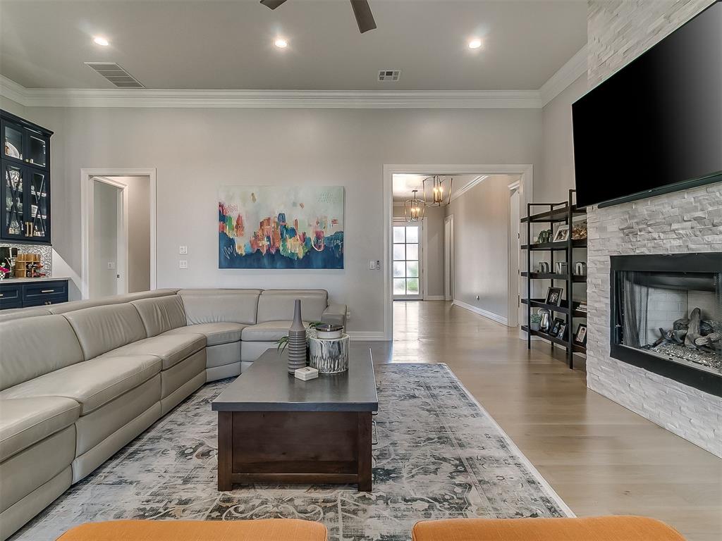 2917 Wood Thrush Way