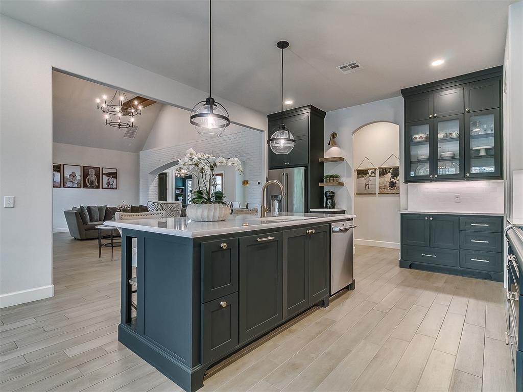 2030 Ladera Lane