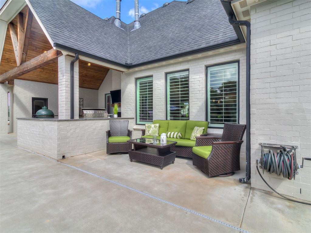 2030 Ladera Lane