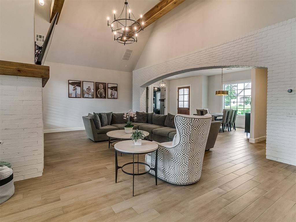 2030 Ladera Lane