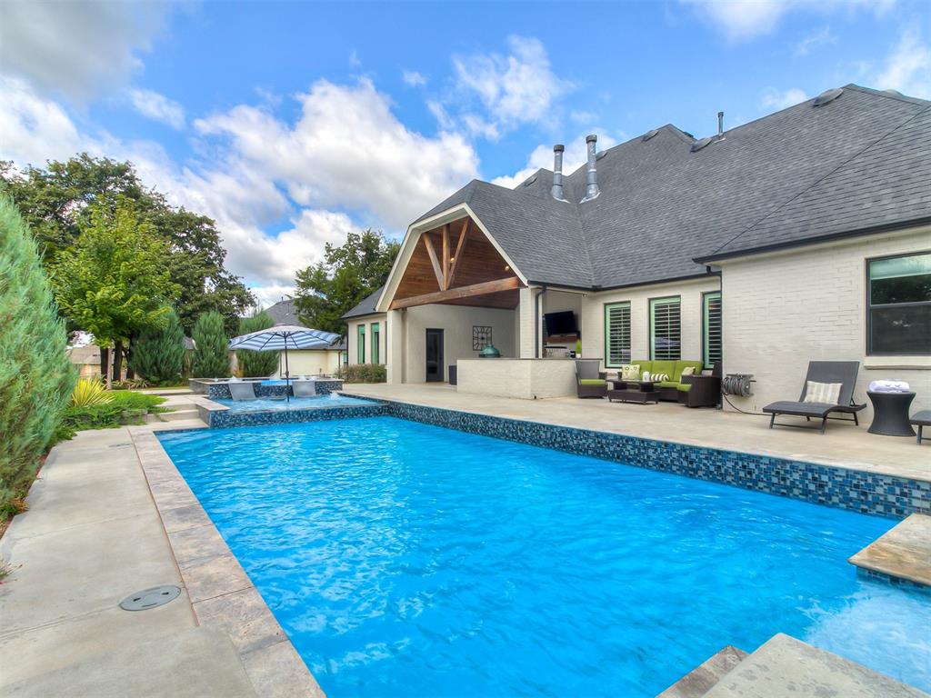 2030 Ladera Lane