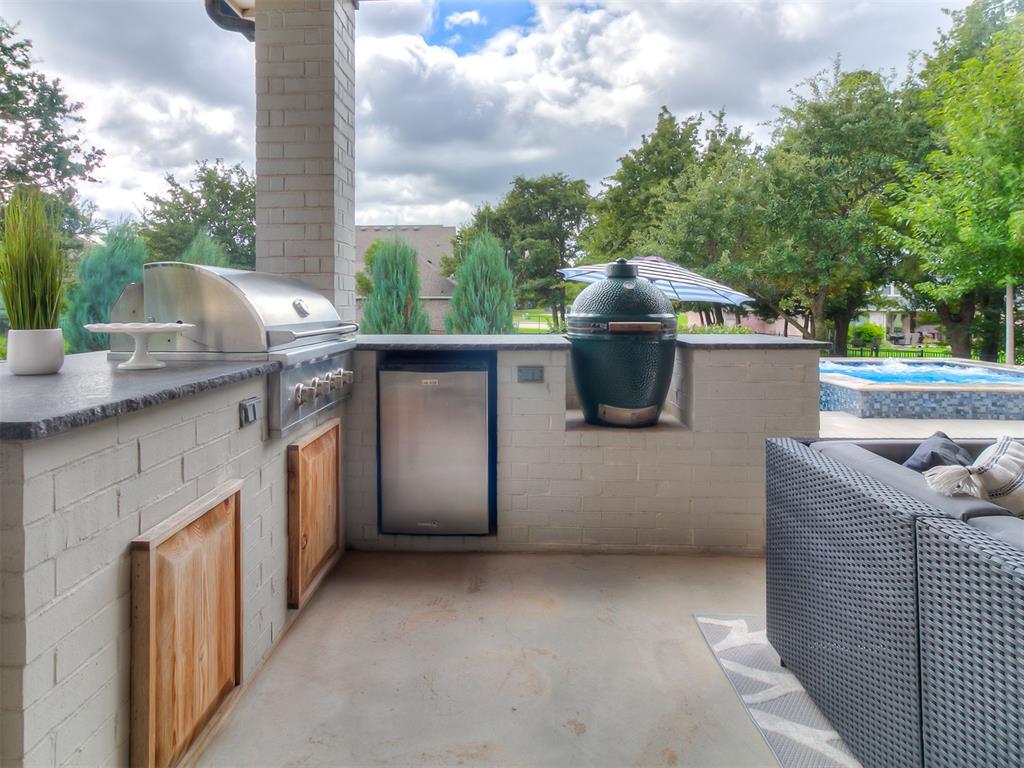 2030 Ladera Lane