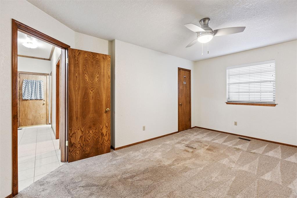916 Fox Hill Drive