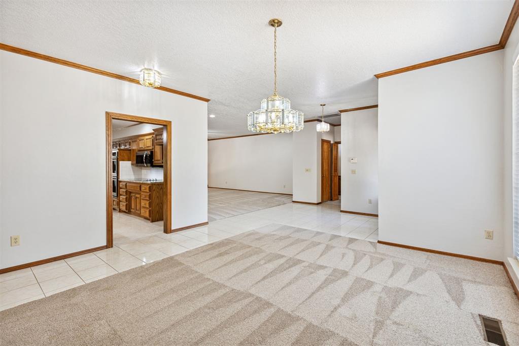 916 Fox Hill Drive